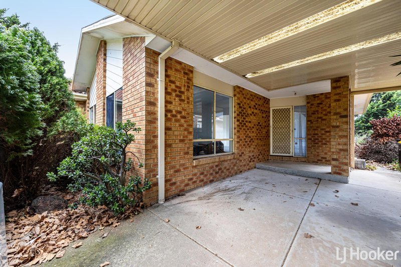 Photo - 8 Venus Court, Hillside VIC 3037 - Image 3