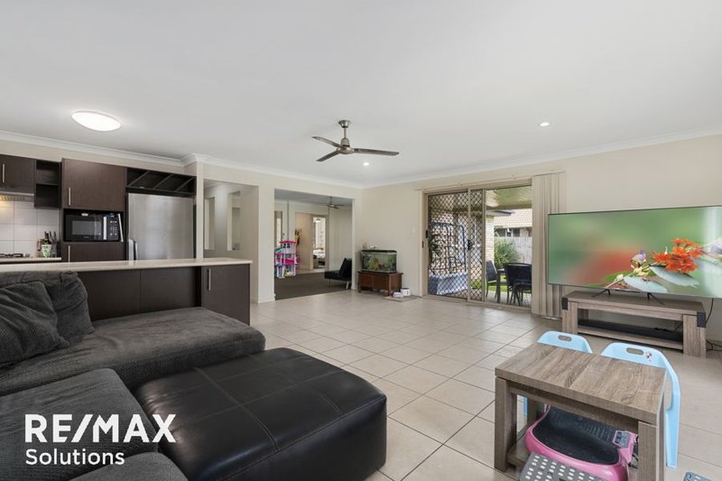 Photo - 8 Versace Avenue, Bray Park QLD 4500 - Image 6