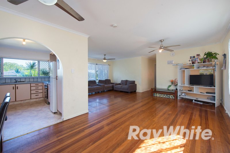 Photo - 8 Veryan Street, Kingston QLD 4114 - Image 3