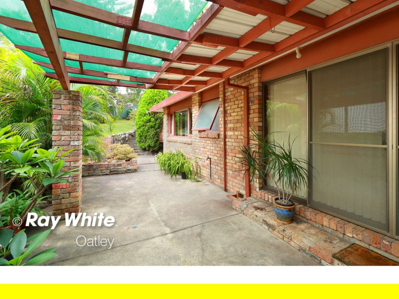 Photo - 8 View Street, Peakhurst Heights NSW 2210 - Image 7