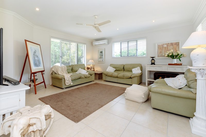 Photo - 8 Viewpoint Way, New Auckland QLD 4680 - Image 4