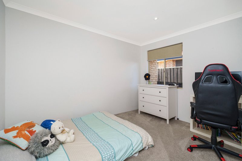 Photo - 8 Vilamour Close, Currambine WA 6028 - Image 19