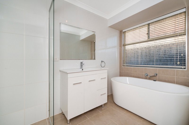 Photo - 8 Vilamour Close, Currambine WA 6028 - Image 21