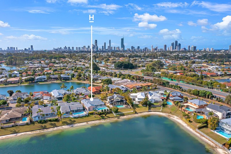 Photo - 8 Villa Court, Broadbeach Waters QLD 4218 - Image 1