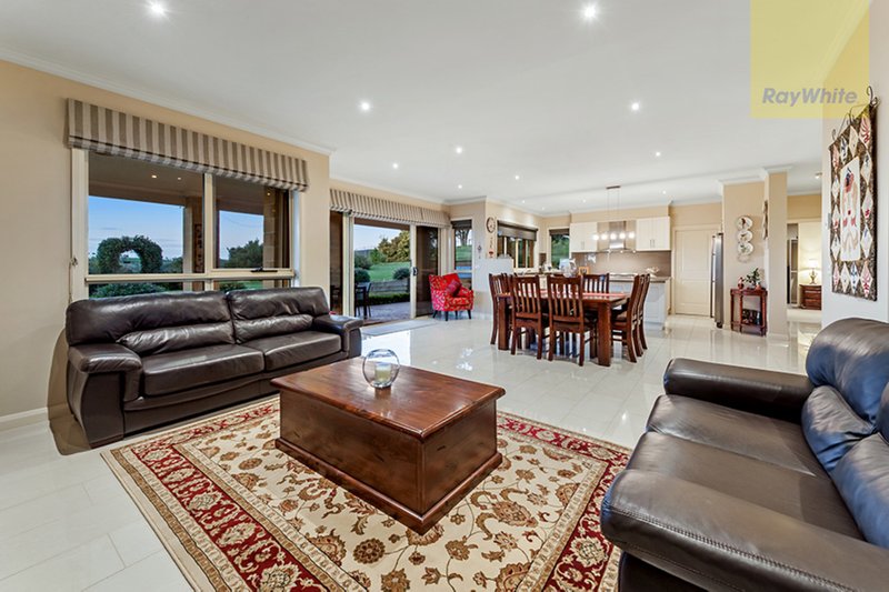 Photo - 8 Vista Court, Heathcote Junction VIC 3758 - Image 11