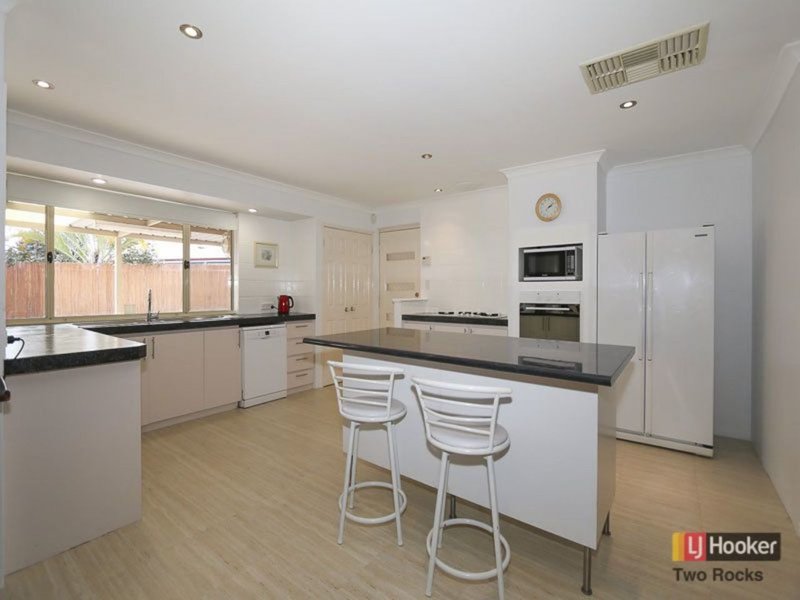 Photo - 8 Vitex Court, Woodvale WA 6026 - Image 3