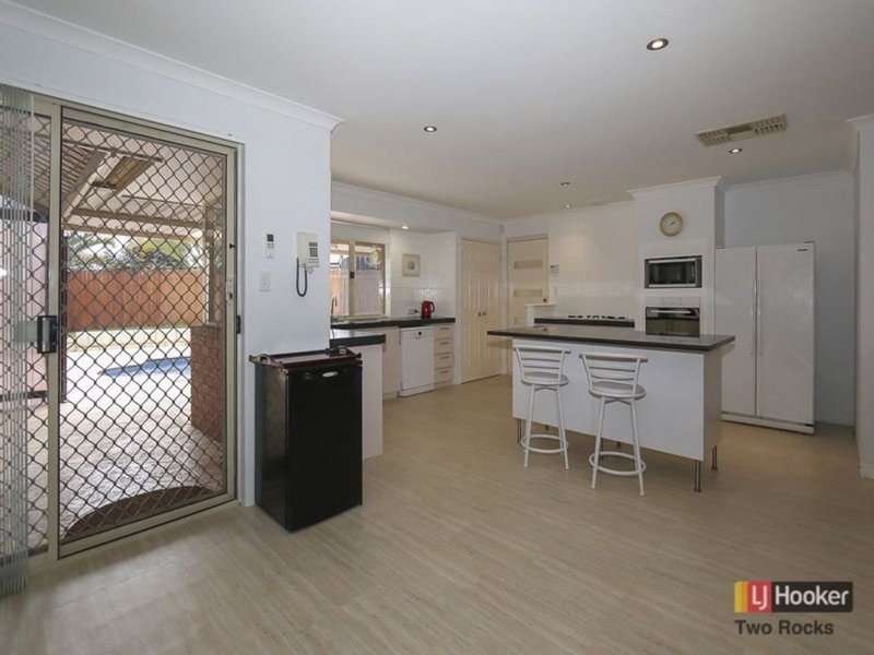 Photo - 8 Vitex Court, Woodvale WA 6026 - Image 4