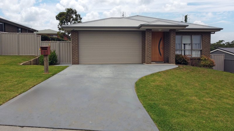 Photo - 8 Wagtail Crescent, Batehaven NSW 2536 - Image 2