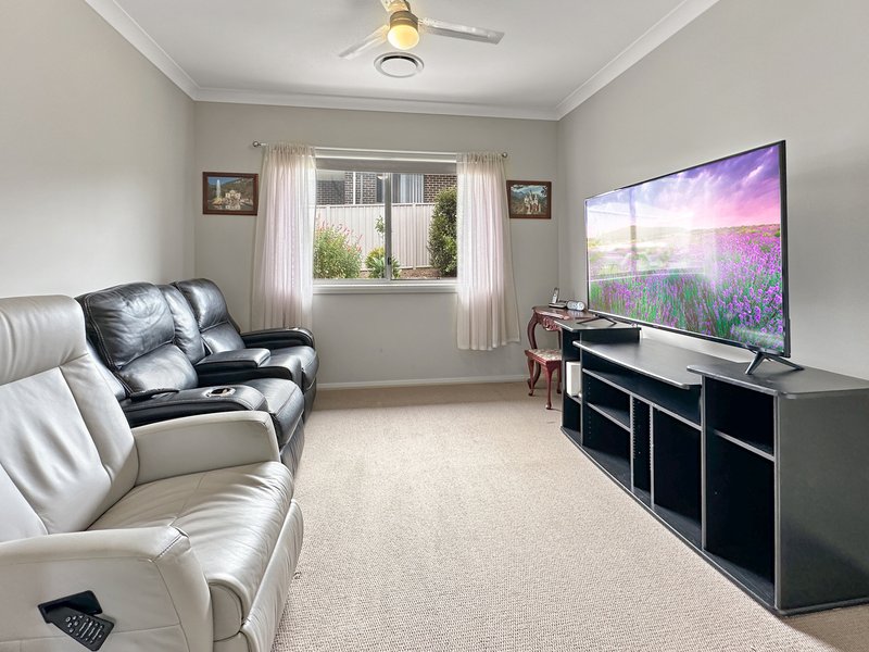 Photo - 8 Wagtail Crescent, Batehaven NSW 2536 - Image 7