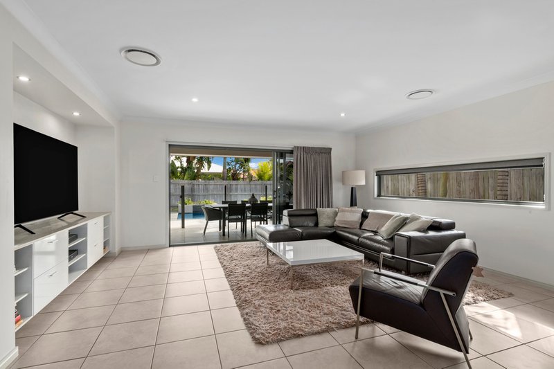 Photo - 8 Wake Court, Birtinya QLD 4575 - Image 6