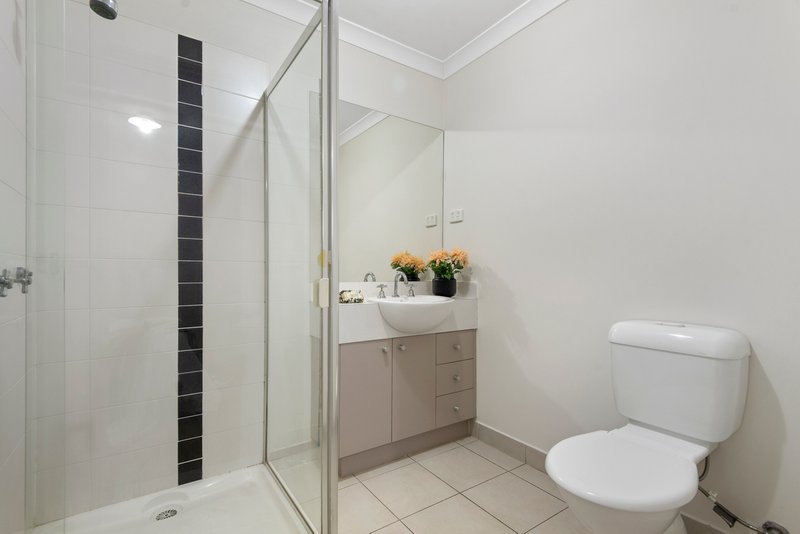 Photo - 8 Walter Street, Tarneit VIC 3029 - Image 3