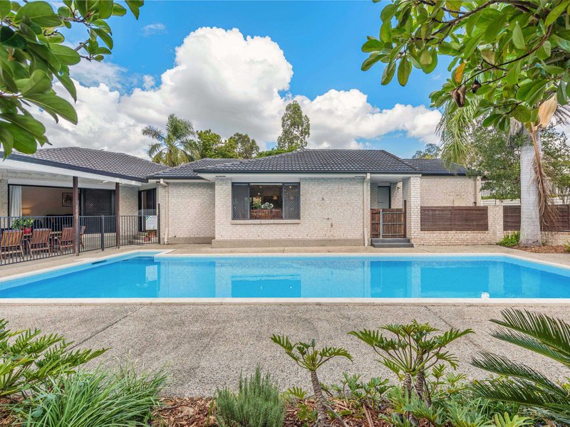 Photo - 8 Wanaka Place, Mcdowall QLD 4053 - Image 2