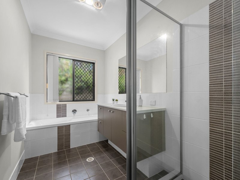 Photo - 8 Wanaka Place, Mcdowall QLD 4053 - Image 11