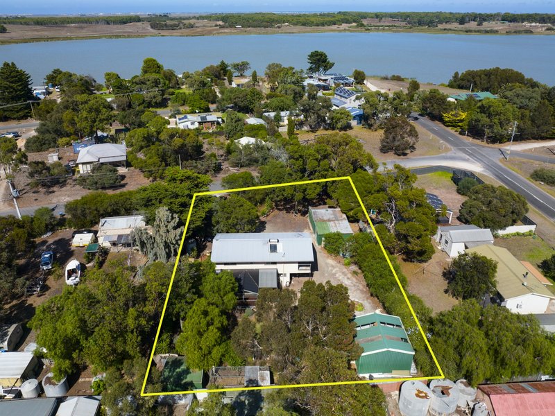 8 Warburton Street, Clayton Bay SA 5256