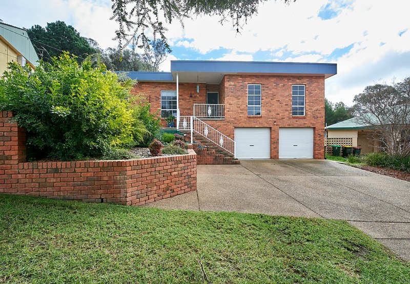 Photo - 8 Warrawong Street, Kooringal NSW 2650 - Image 1