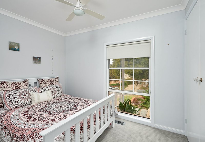 Photo - 8 Warrawong Street, Kooringal NSW 2650 - Image 10