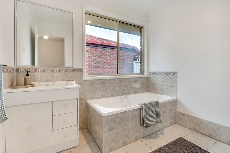 Photo - 8 Waterford Avenue, Craigieburn VIC 3064 - Image 13