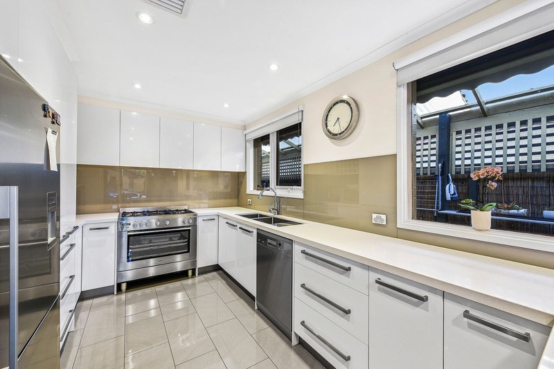 Photo - 8 Waterloo Court, Keysborough VIC 3173 - Image 4