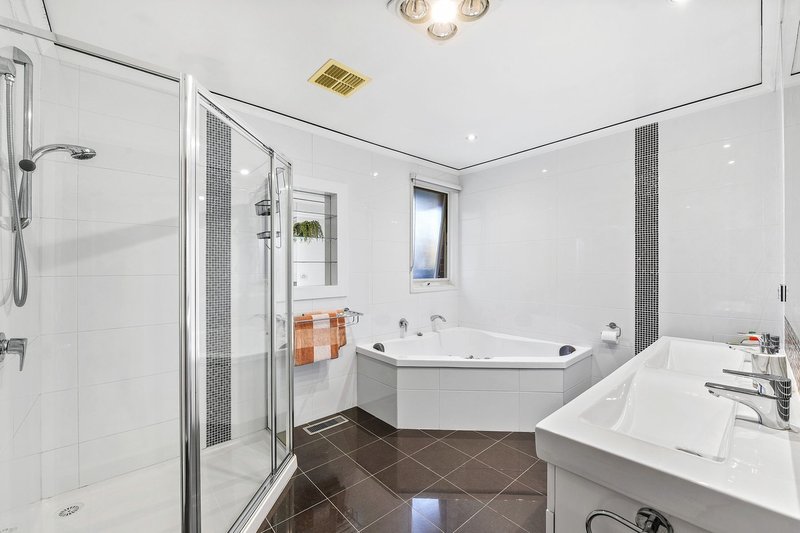 Photo - 8 Waterloo Court, Keysborough VIC 3173 - Image 7