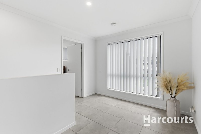 Photo - 8 Waterman Place, Browns Plains QLD 4118 - Image 6