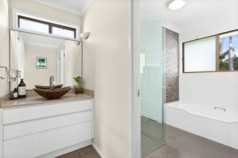 Photo - 8 Waterview Avenue, Caringbah South NSW 2229 - Image 6