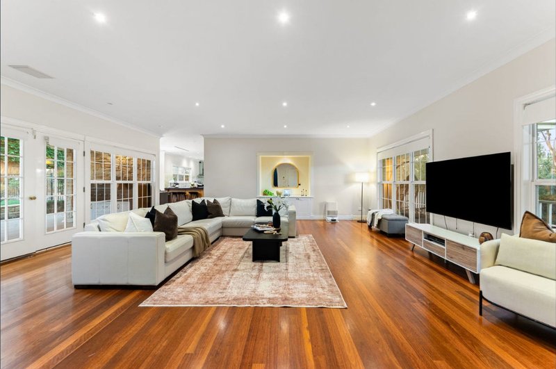 Photo - 8 Watkins Grove, Werribee VIC 3030 - Image 2