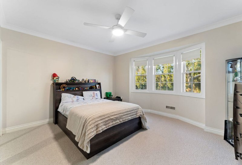 Photo - 8 Watkins Grove, Werribee VIC 3030 - Image 13