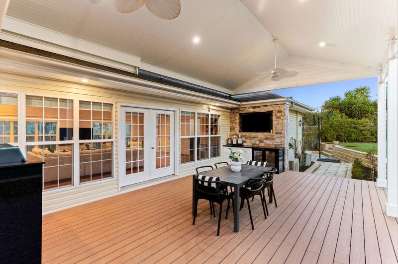 Photo - 8 Watkins Grove, Werribee VIC 3030 - Image 15