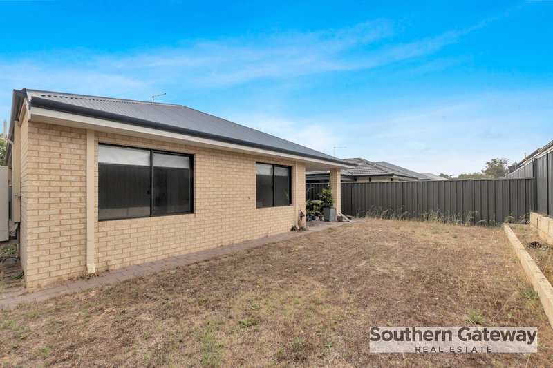 Photo - 8 Wattley Road, Wellard WA 6170 - Image 25