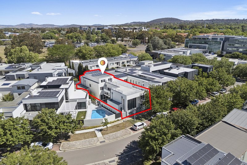 Photo - 8 Waygoose Street, Kingston ACT 2604 - Image 1