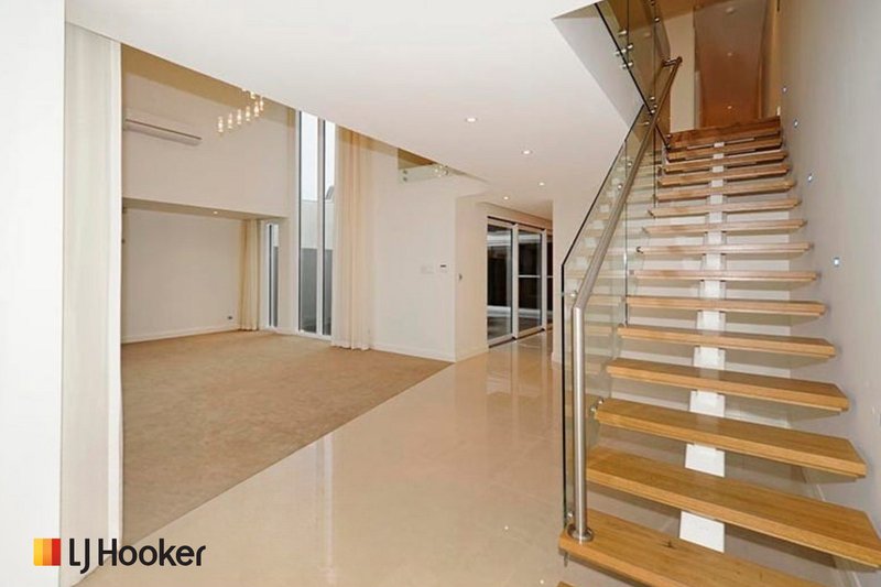 Photo - 8 Waygoose Street, Kingston ACT 2604 - Image 5