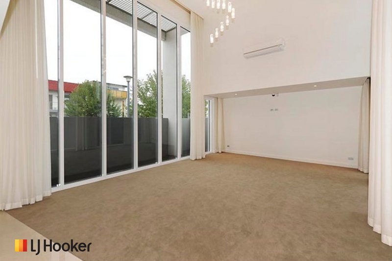 Photo - 8 Waygoose Street, Kingston ACT 2604 - Image 6
