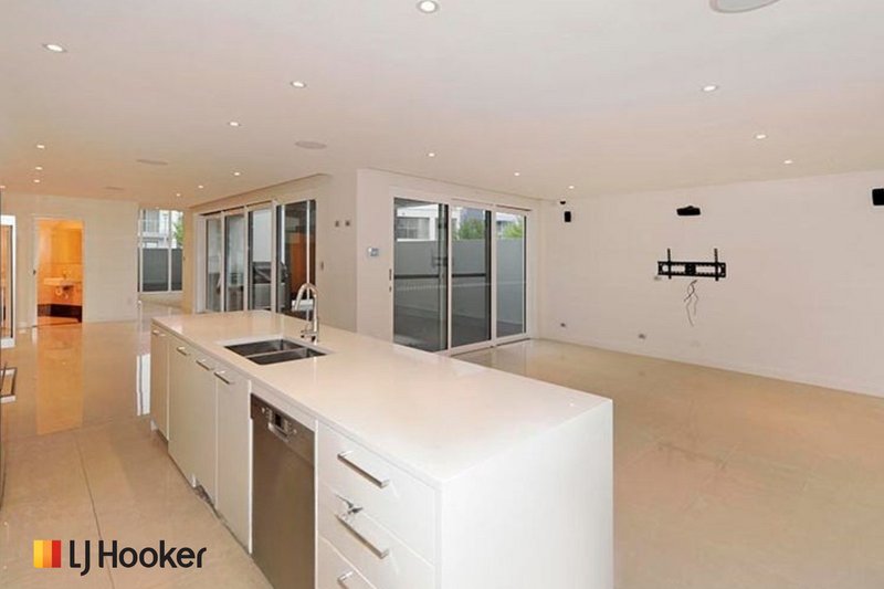 Photo - 8 Waygoose Street, Kingston ACT 2604 - Image 10