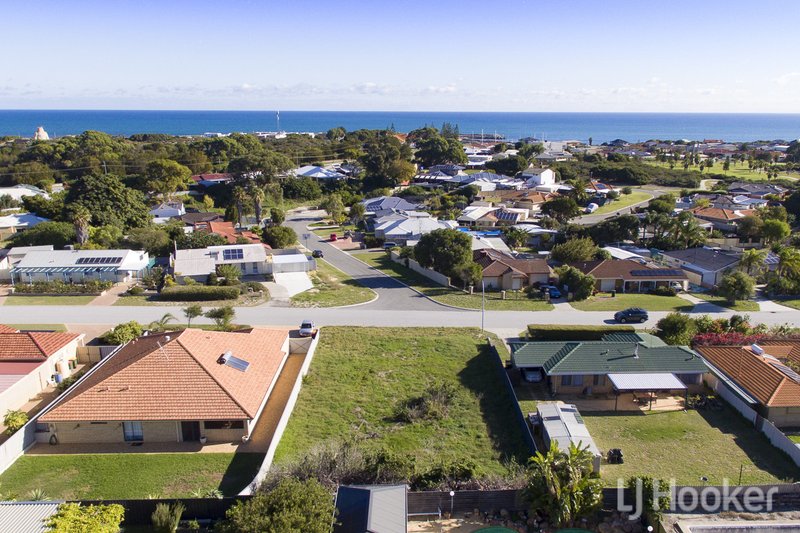 Photo - 8 Weatherley Drive, Two Rocks WA 6037 - Image 3