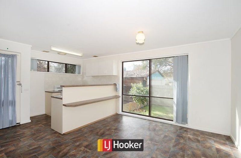 Photo - 8 Weaver Place, Charnwood ACT 2615 - Image 2