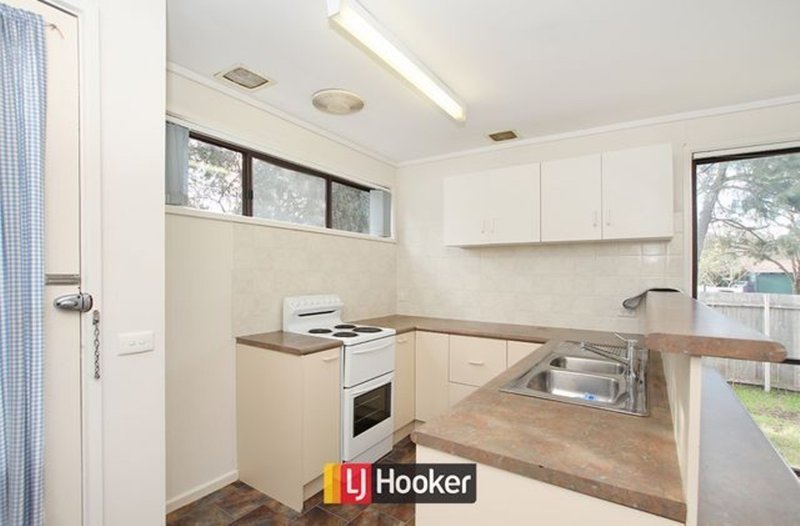 Photo - 8 Weaver Place, Charnwood ACT 2615 - Image 4