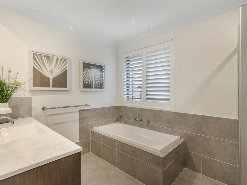 Photo - 8 Webber Loop, Oran Park NSW 2570 - Image 11