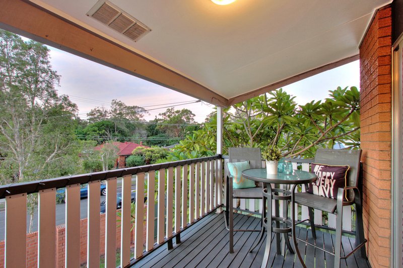 Photo - 8 Wenlock Crescent, Springwood QLD 4127 - Image 5