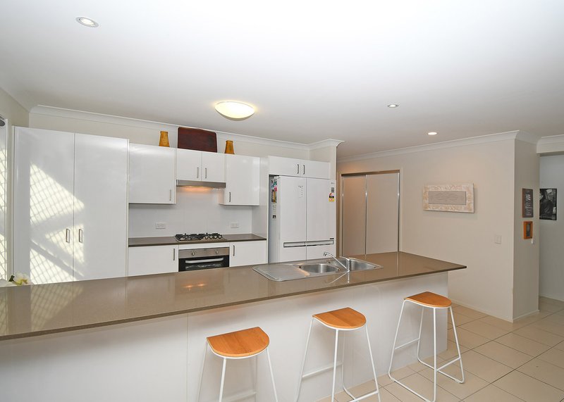 Photo - 8 Wentworth Avenue, Urraween QLD 4655 - Image 8