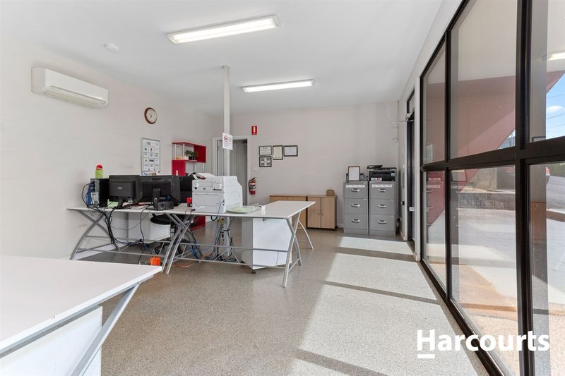 Photo - 8 West Barrack Street, Deloraine TAS 7304 - Image 7