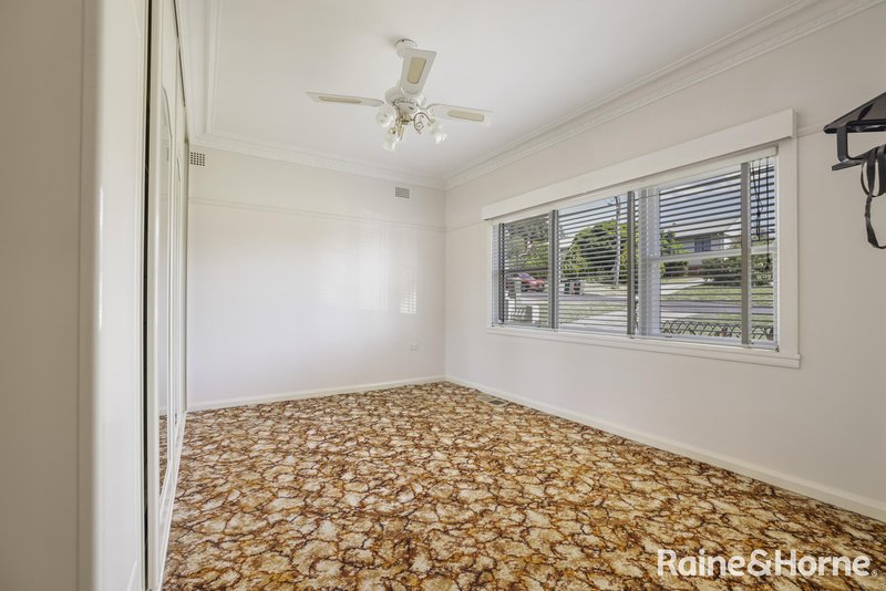 Photo - 8 West Street, West Bathurst NSW 2795 - Image 3