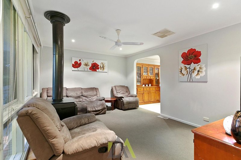 Photo - 8 Westa Close, Frankston VIC 3199 - Image 4