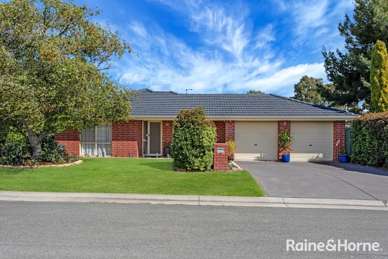 8 Westbury Court, Woodcroft SA 5162