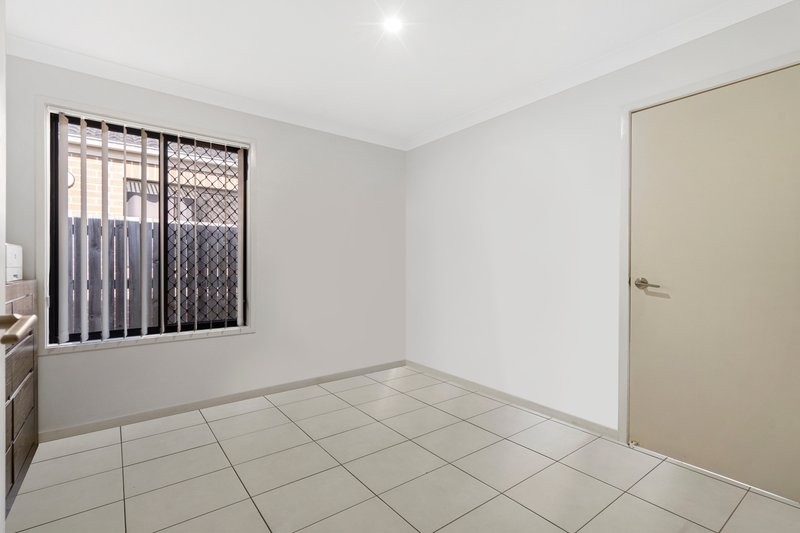 Photo - 8 Weston Court, Bellbird Park QLD 4300 - Image 2