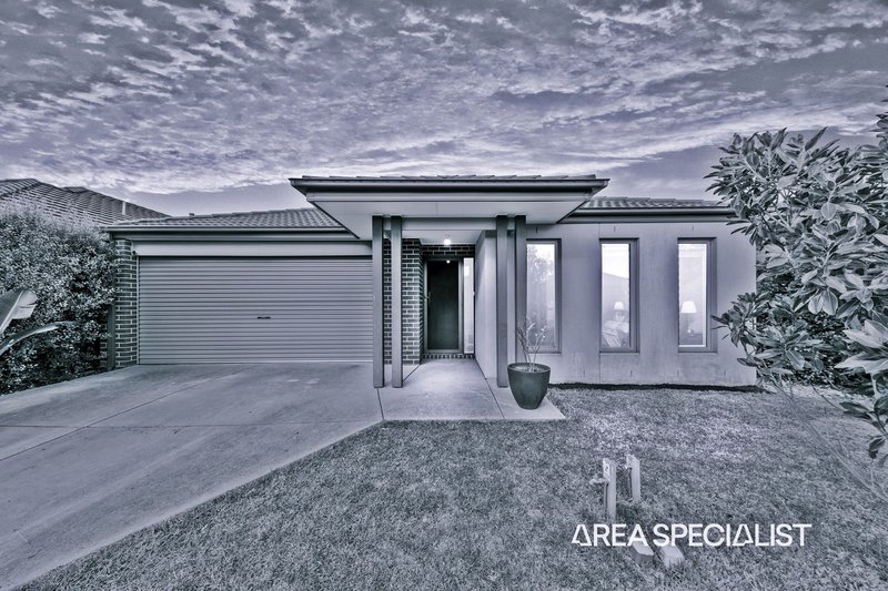 8 Westphalian Rise, Clyde North VIC 3978