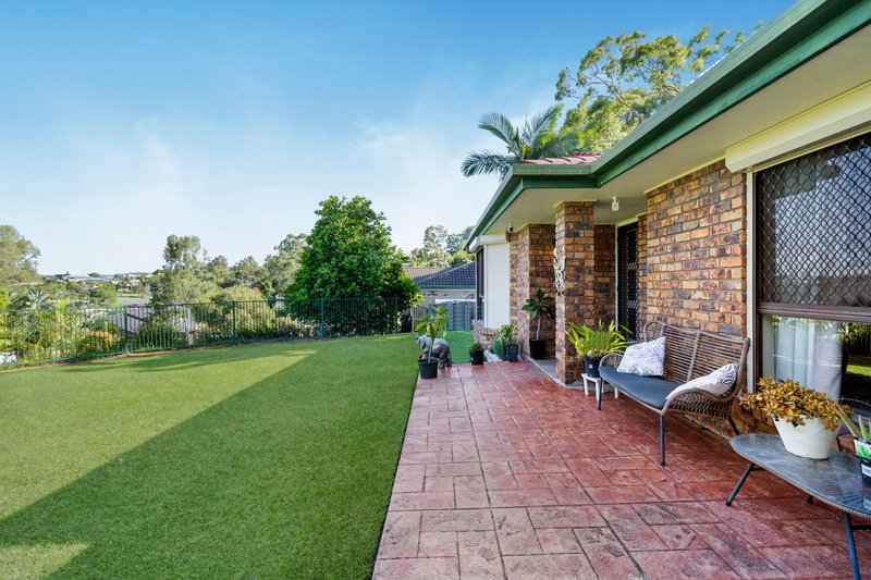 Photo - 8 Weymouth Court, Mount Warren Park QLD 4207 - Image 4