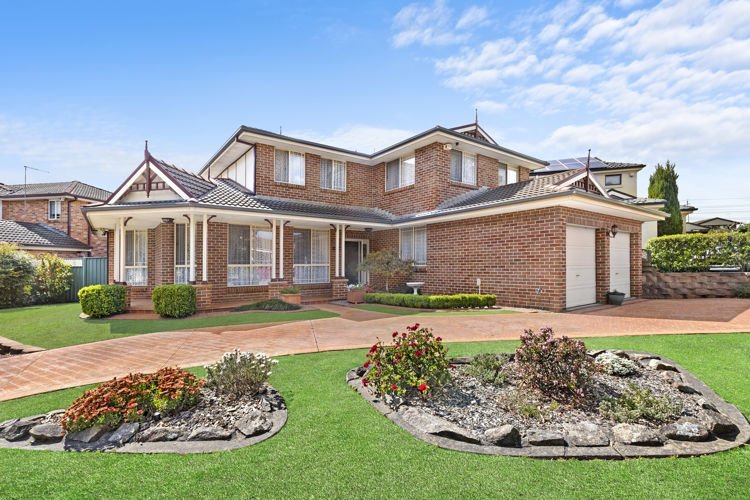 8 White Gum Place, Greystanes NSW 2145