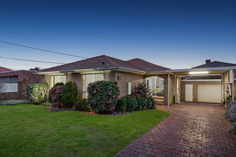 8 Whitehaven Crescent, Noble Park North VIC 3174