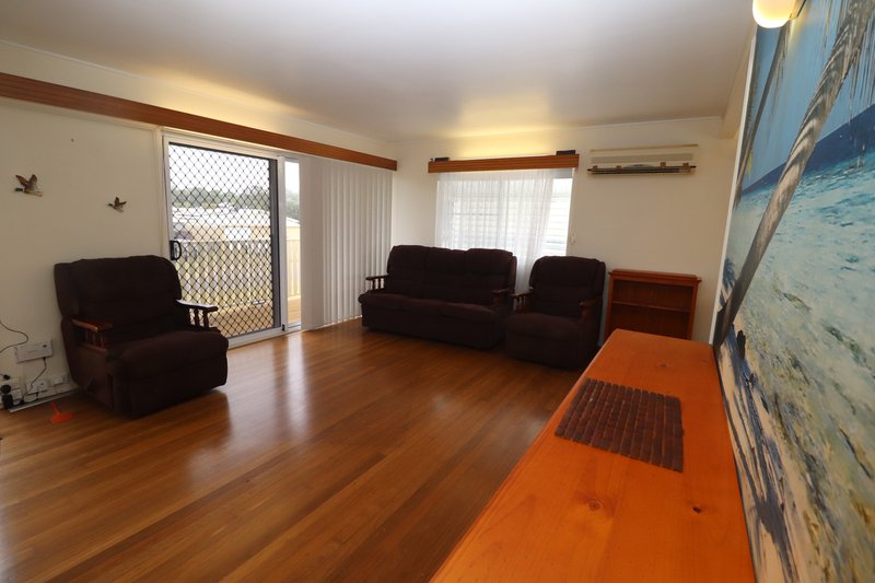 Photo - 8 Whiting Street, Taylors Beach QLD 4850 - Image 6