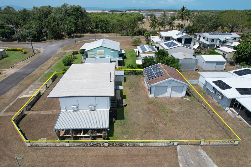 Photo - 8 Whiting Street, Taylors Beach QLD 4850 - Image 13